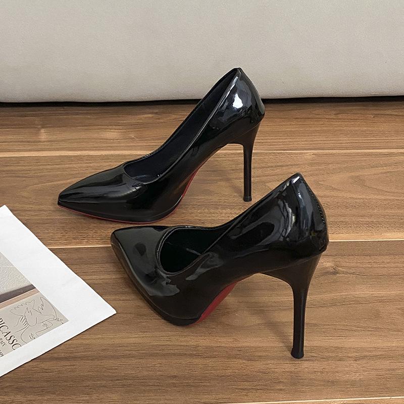 Patent leather thin heels pointed high heels metal toe anti-kick solid color shoes comfortable and not tired feet large size widening