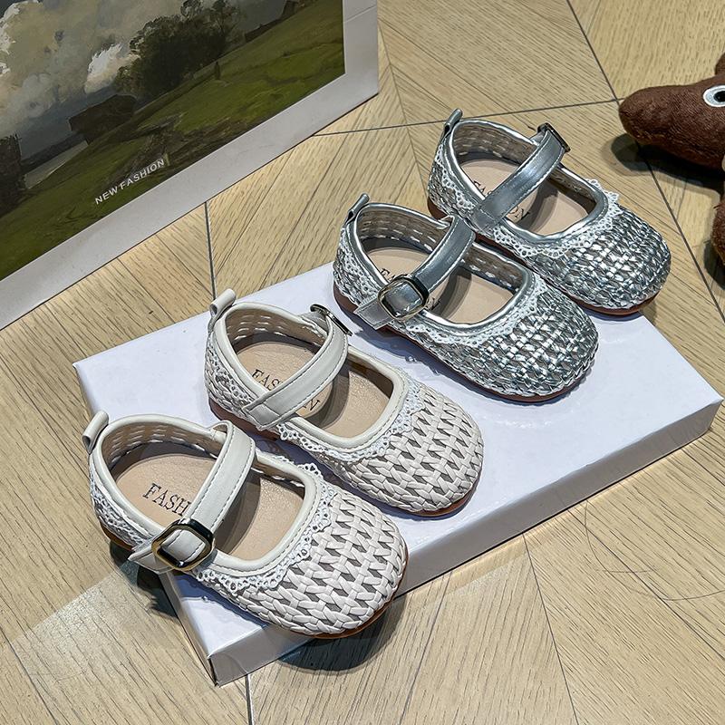 Spring And Summer New Children'S Hollow Woven Girls' Sandals Soft Comfortable Casual Fashionable And Sweet Girls' Shoes