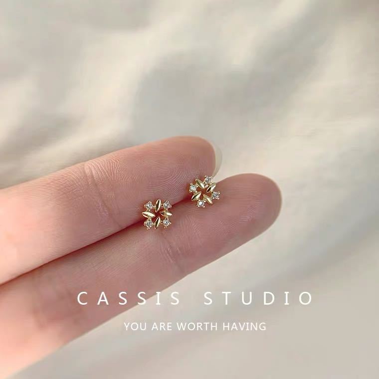 Fashion Earrings For Women Mini Candy Sweet Hypoallergenic Stud Ear Girls Minimalist Gold Color Flower Piercing Jewelry Gifts