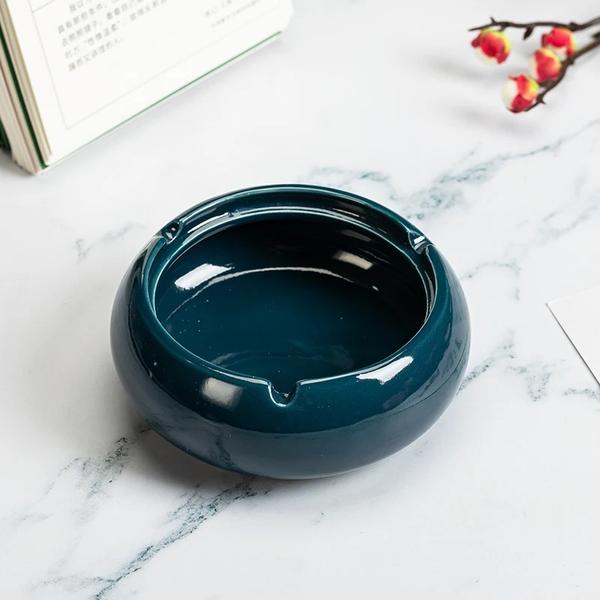 Ashtray creative personality trend anti-fly ash ins wind home living room atmospheric ash with cover cute girl