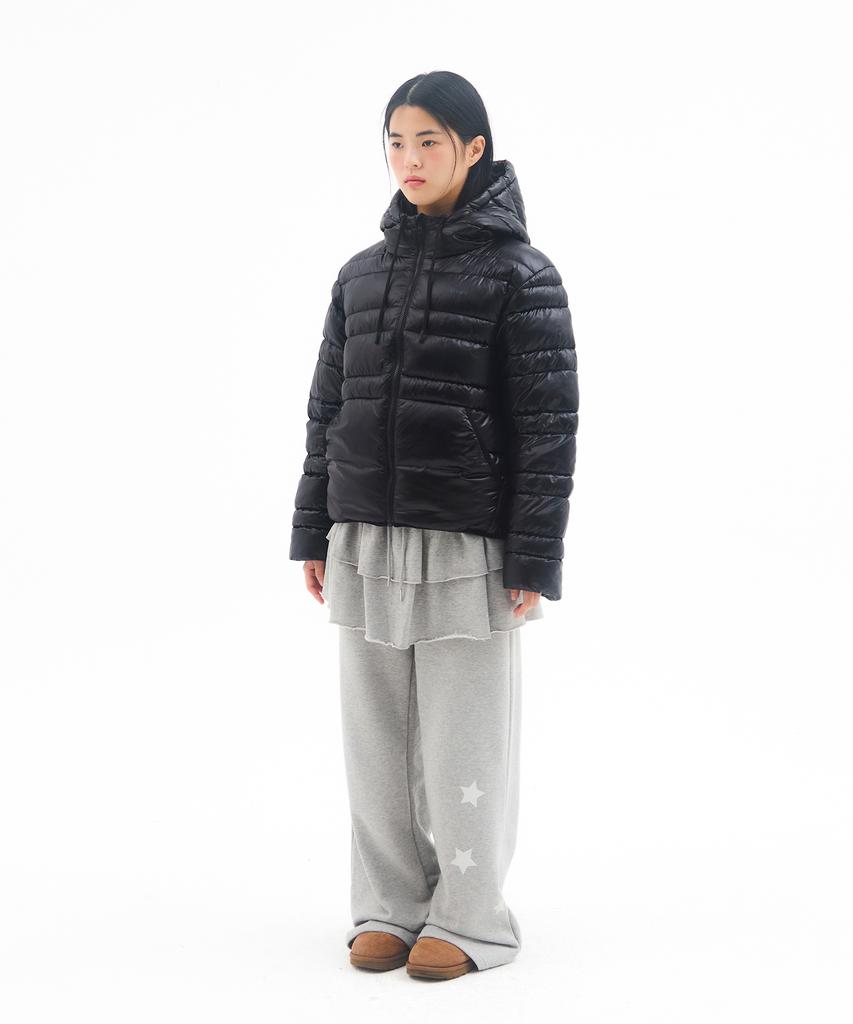 Ames-Worldwide Light Weight Hooded Padding Black
