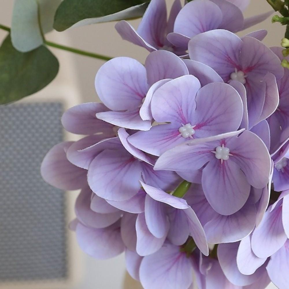 Luxury Hydrangea Eucalyptus Flowers Plastic Simulated Hydrangea  Holiday Party Wedding