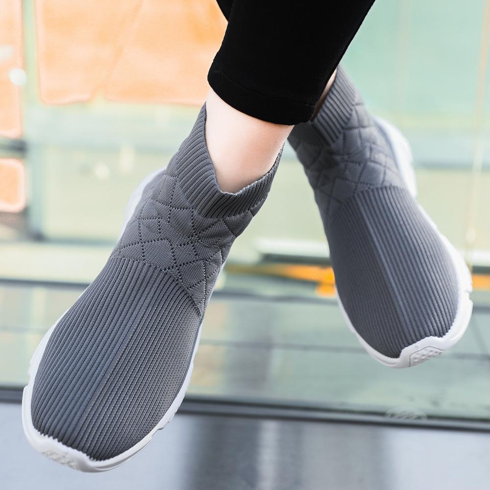 Freizeitschuhe neue High-Top-Paar-Schuhe bequeme weiche Sohle Fly-Weave atmungsaktive Socken-Schuhe