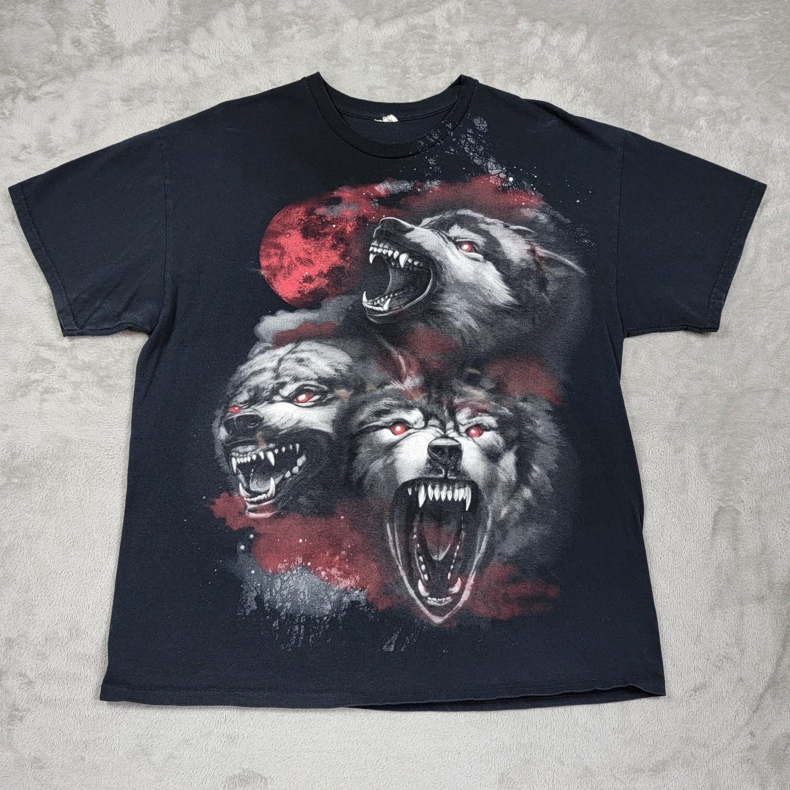 Vintage Wolf Wolves Red Blood Moon Y2K Graphic Tee Distressed Men XL Unisex T-Shirt XXL