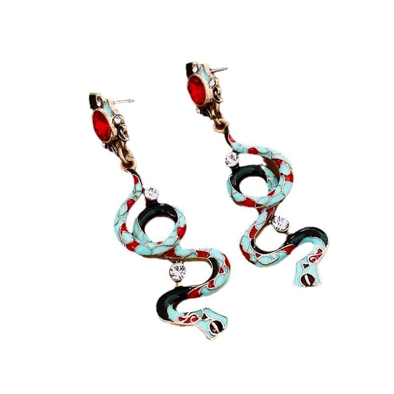 Medieval Vintage Silver Needle Retro High-end Earrings Light Luxury Versatile Earrings Court Style Niche Earrings