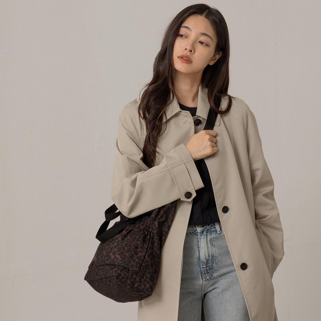 [highloop] High Roof 2-Pocket Large Fabric Shoulder Bag with Leopard Flower Pattern, Large Capacity, Travel Bag, Lightweight, Waterproof, Interior