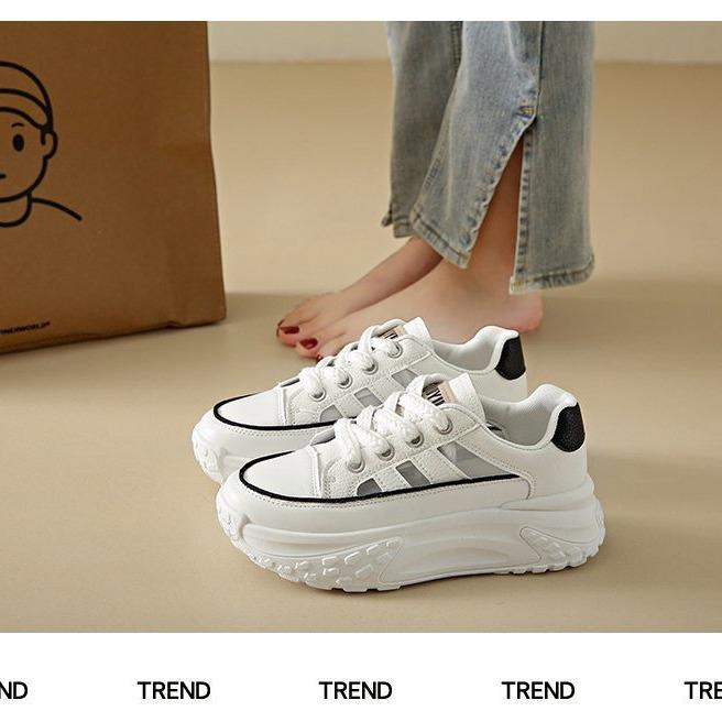 New Fashionable Hollow White Shoes Thick-soled Non-slip Versatile Casual Sports Shoes