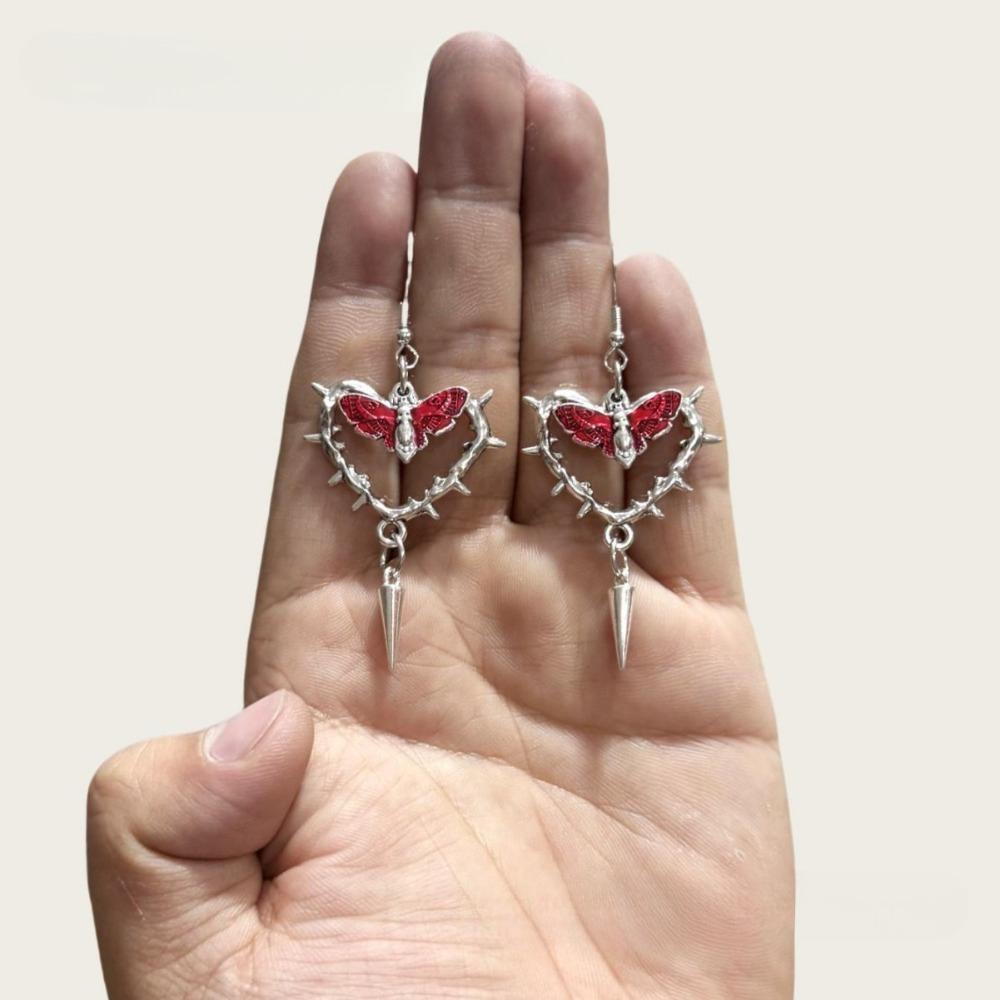 Gothic Punk Sliver Color Moth Red Wings Hollowed-out Thorny Heart Shape Rivet Pendant  for Women Trendy Jewelry Accessories Gift