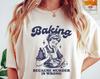 Koszulka "Baking Because Murder Is Wrong", Koszulka Comfort Colors, Śmieszna Koszulka, Koszulka z Grafiką Retro Vintage, Koszulka Damska, Sarkastyczny Prezent dla Piekarza