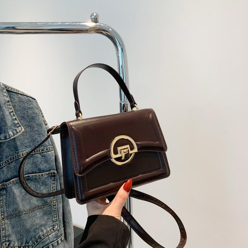 Hochwertige kleine Tasche Damen 2025 Frühling und Sommer neu retro tragbare kleine quadratische Tasche modische ausländische Umhängetasche