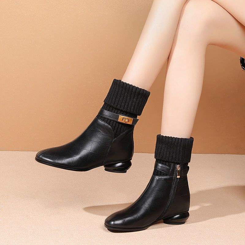 Off-white short boots for women 2025 winter new thin and versatile knitted wool medium boots thick heel medium heel boots for women