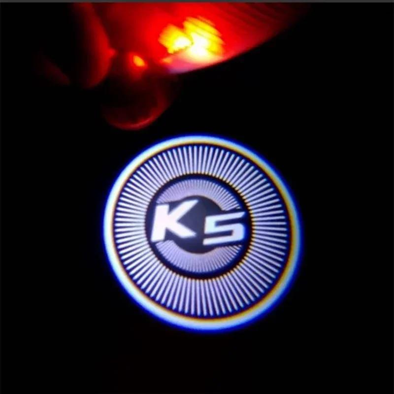 

2026 Горячая наклейка на автомобиль Для KIA K5 Первое поколение 2011 2012 2013 2014 2015 2016 Высококачественный светодиодный значок Свет для двери автомобиля Проектор Luces C