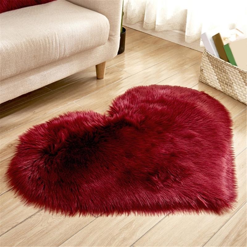 Soft Fluffys Fuzzy heart-Shape Area Rugs, Antiskid Luxury Plushes Faux Fluffys Carpets for Children Playroom Living Room