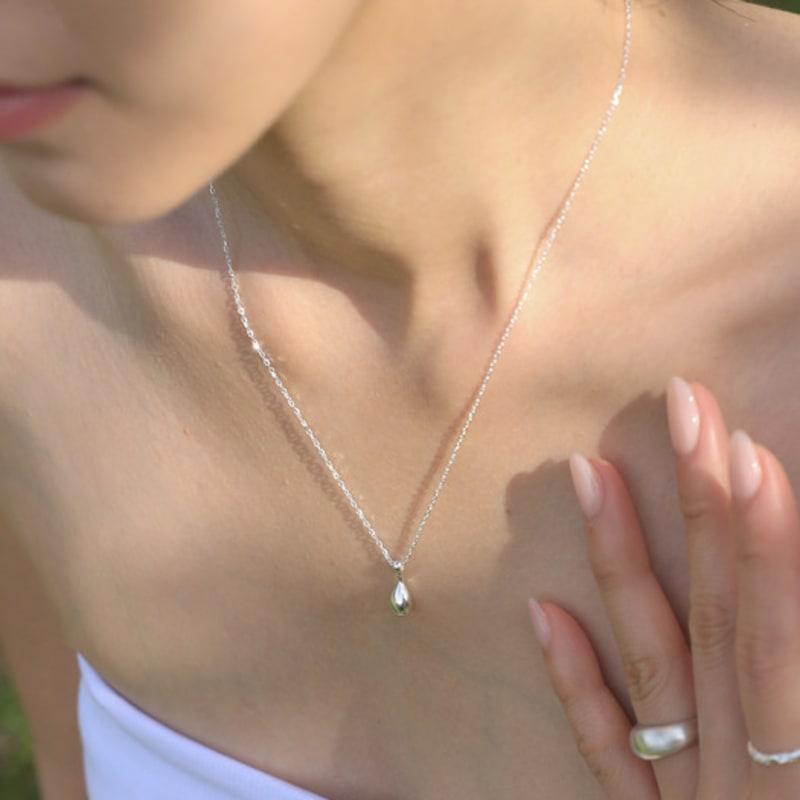 SULTANA Dew Drop Necklace