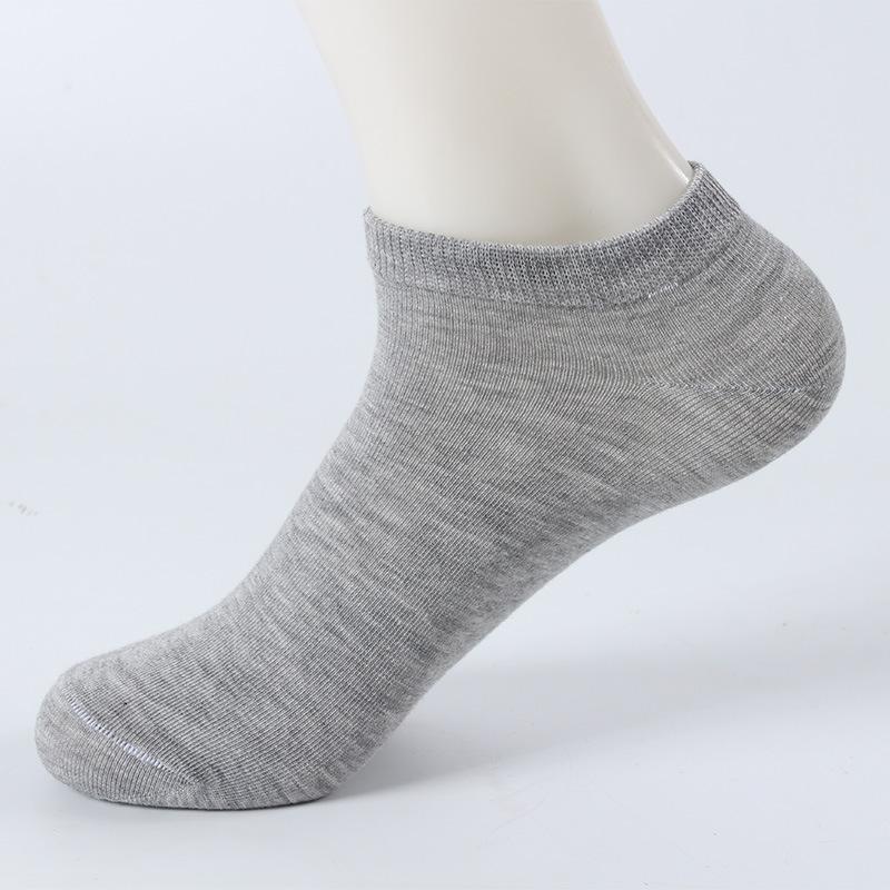 Men Spring and Summer Cotton Pure Color Casual Low Top Shallow Mouth Design Boat Socks