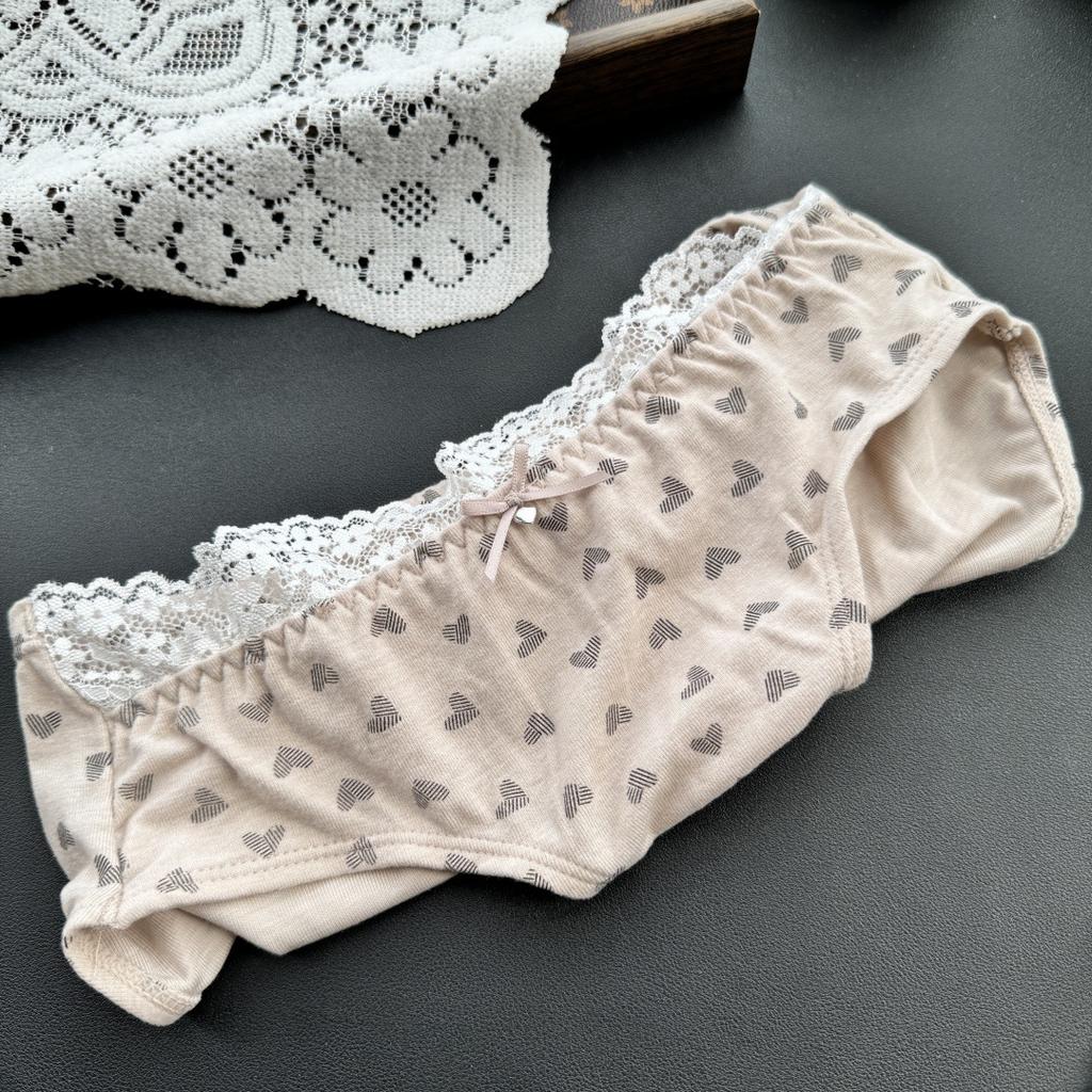 Lady Spring and Autumn Lovely Love Printed Lace Edge Wrapped Hip Mid Waist Underwear