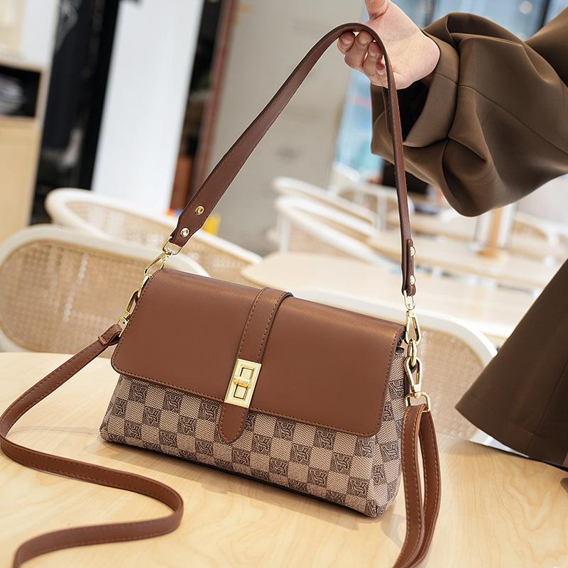 

Сумка Женская Сумка Маленькая Квадратная Сумка Сумка Через Плечо Женская 2025 Новая Мода Осень и Зима Универсальная Женская Сумка Сумка на Плечо