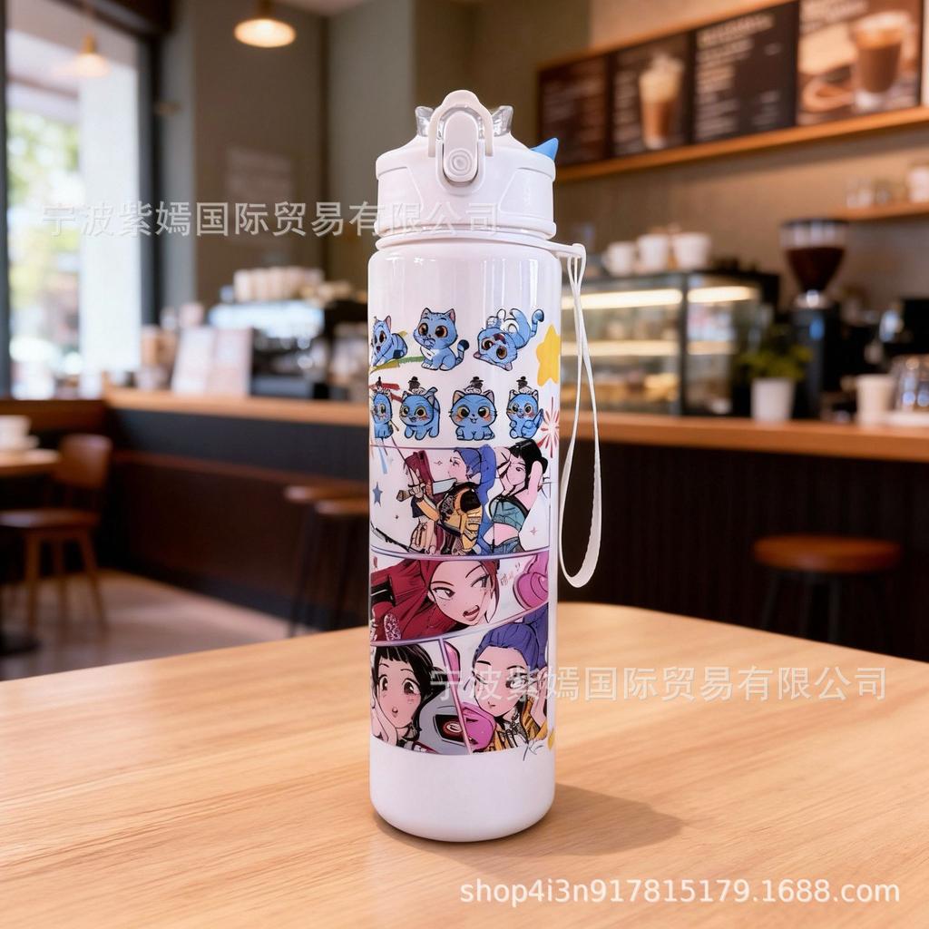 750 ml Wasserflasche Cartoon K-Pop Dämonenjäger Bedruckt Große Kapazität Trinkbecher Tragbar Outdoor-Sport Wasserbecher Kinder Geschenk