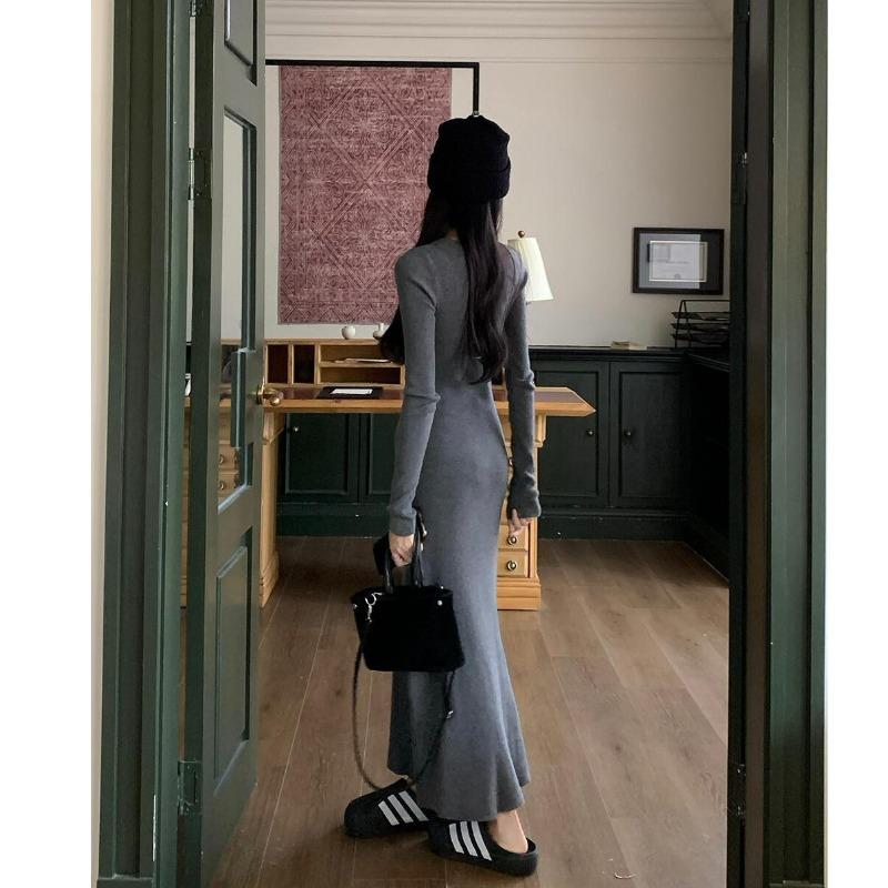 High-end knitted dress for women's autumn and winter new long-sleeved waist slim-fitting and thin inner long skirt pinched waist skirt