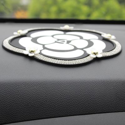 Diamond Mountain Camellia Carter Circuit Anti -Slice Cathema Creative Jewelry Silicon Car Products