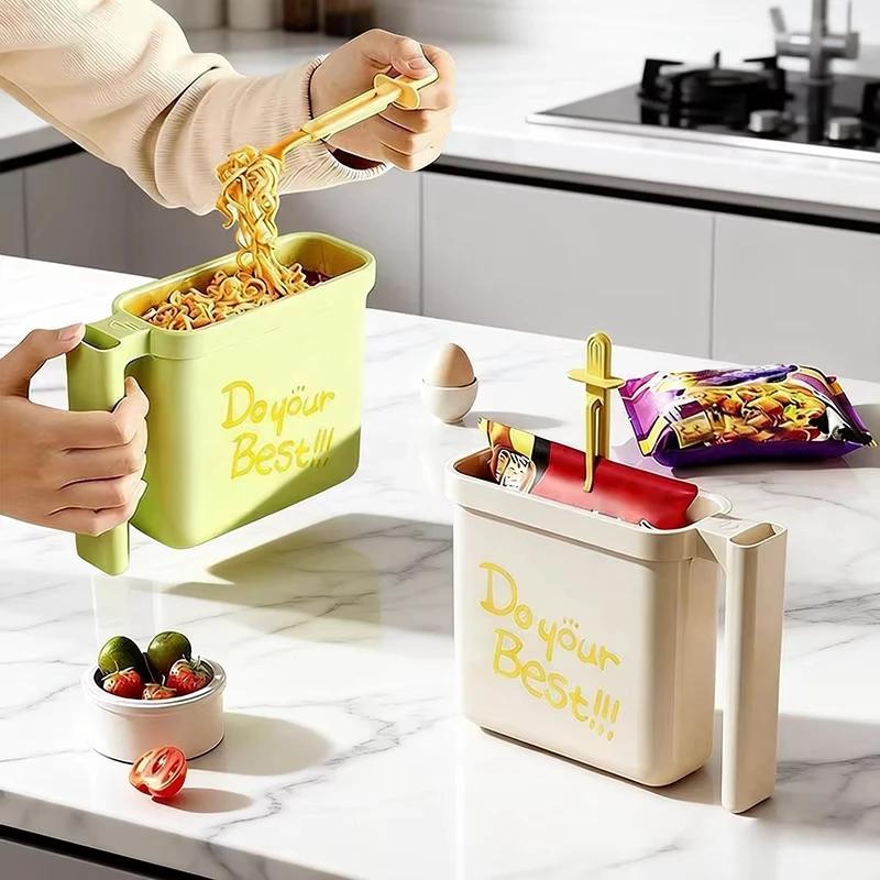 Lazy No Wash Instant Noodle Bowl with Fork Heat-resistant Lunch Box Food Grade Material Instant Food Ramen Bento Box Reusable