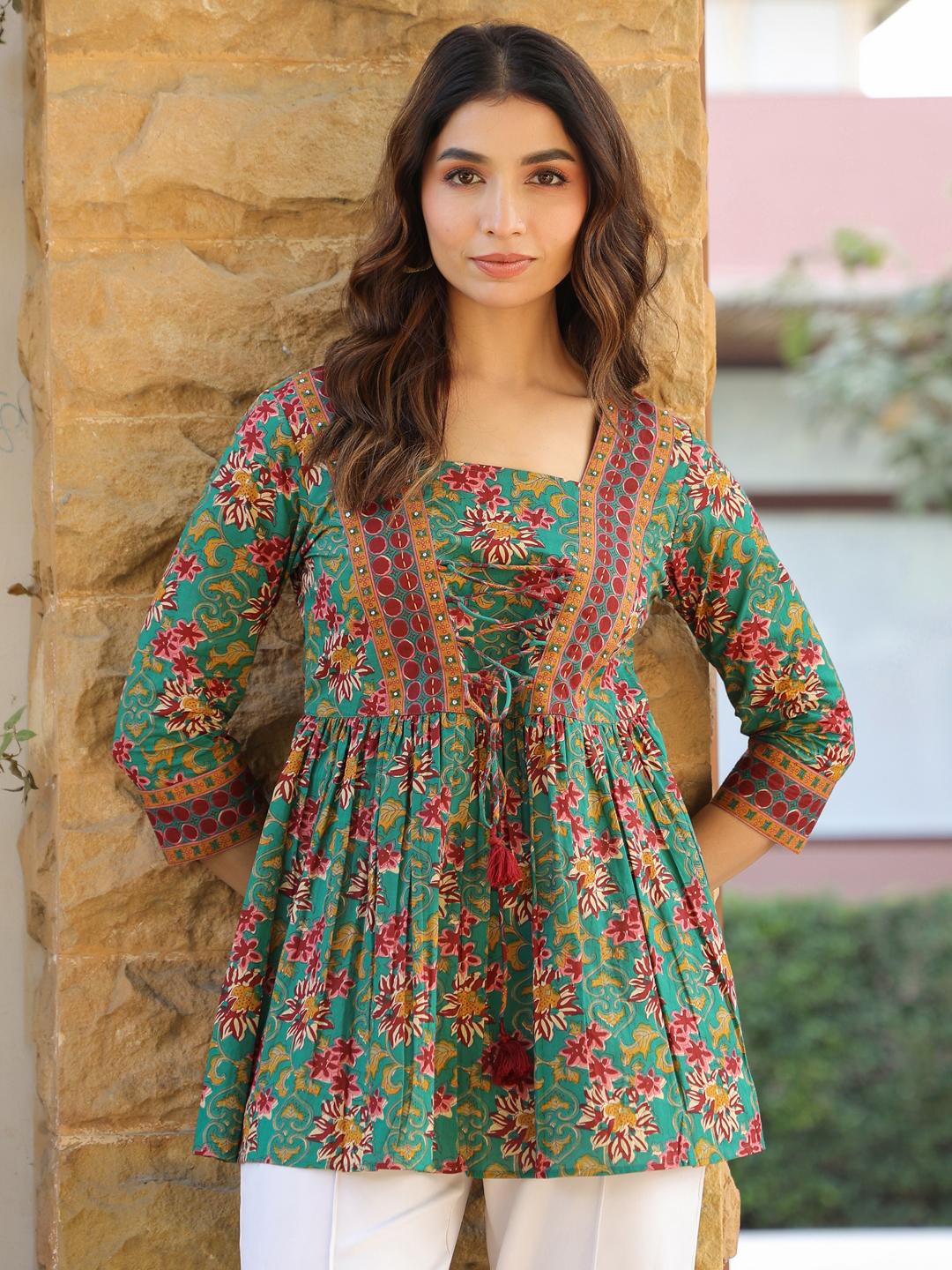 

Green Ethnic Floral A-Line Top with Tie-Ups XXL зелёный