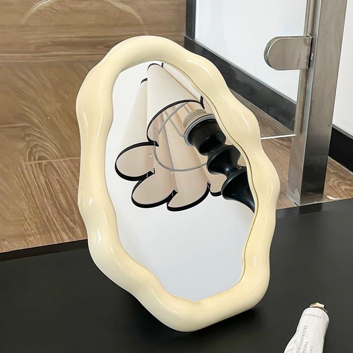 

1 шт. Зеркало для макияжа в кремовом стиле, декоративное, неправильной формы, простое, стоячее, для туалетного столика, зеркало настенное для французской парикмахерской в форме облака 27X20CM