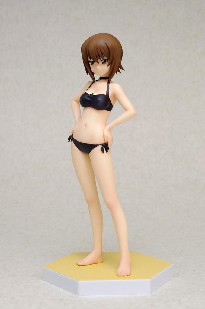 Girls & Panzer Nishizumi Maho (1/10 scale PVC painted finished product)