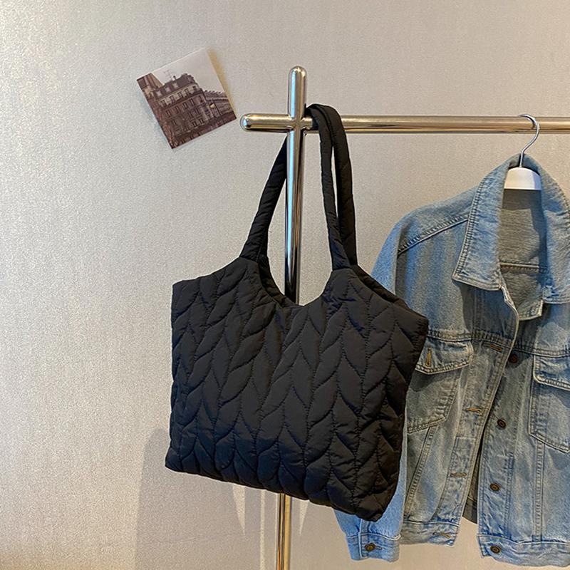 

Yogodlns Большая вместительная мягкая сумка на плечо для женщин, весенний тренд, модный дизайн, тканевые сумки, женские дорожные сумки-тоут для покупок 33*13*32cm чёрный