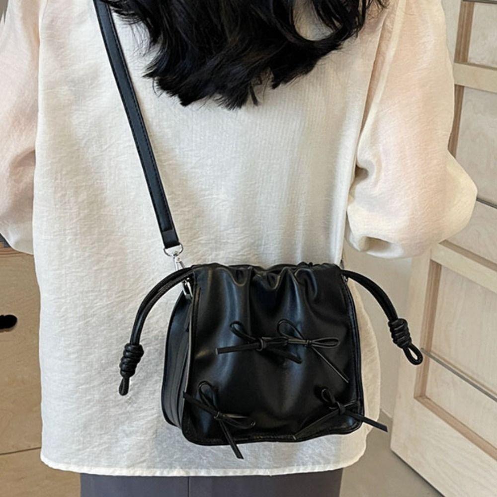 

Wrinkled Silver Handbag PU Leather Bow Bucket Bag Fashion Bow Crossbody Bag Shopping