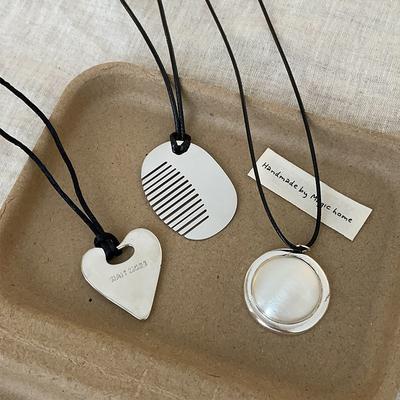 Comb Love Metal Pendant Long Black Rope Necklace Women'S Retro Light Luxury Elegant Fashion Versatile Neck Chain Sweater Chain