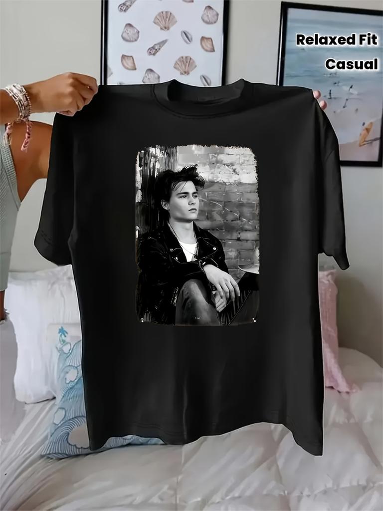 Retro Black and White Male Celebrity Portrait Print Tshirt for Couples Casual Short Sleeve Round Neck Allseason Streetwear