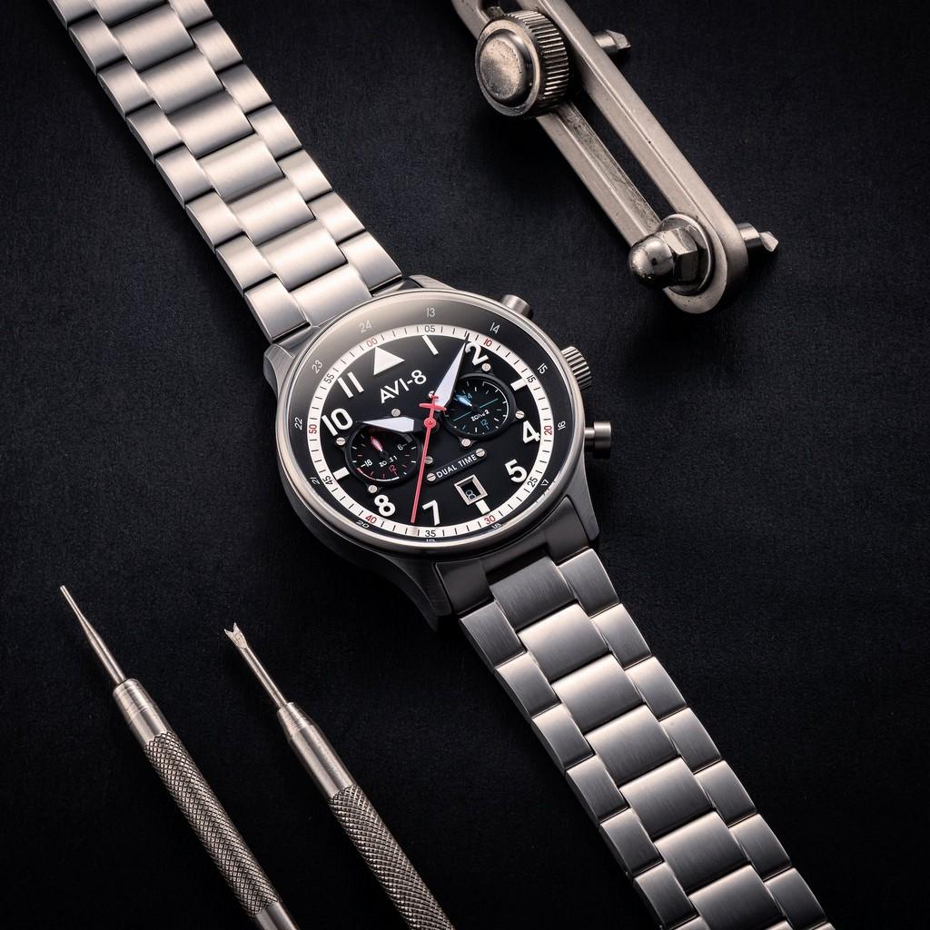 AVI-8 Hawker Hurricane Carey Dual Time Rangoon Schwarzes Zifferblatt Quarz AV-4088-11 Herrenuhr