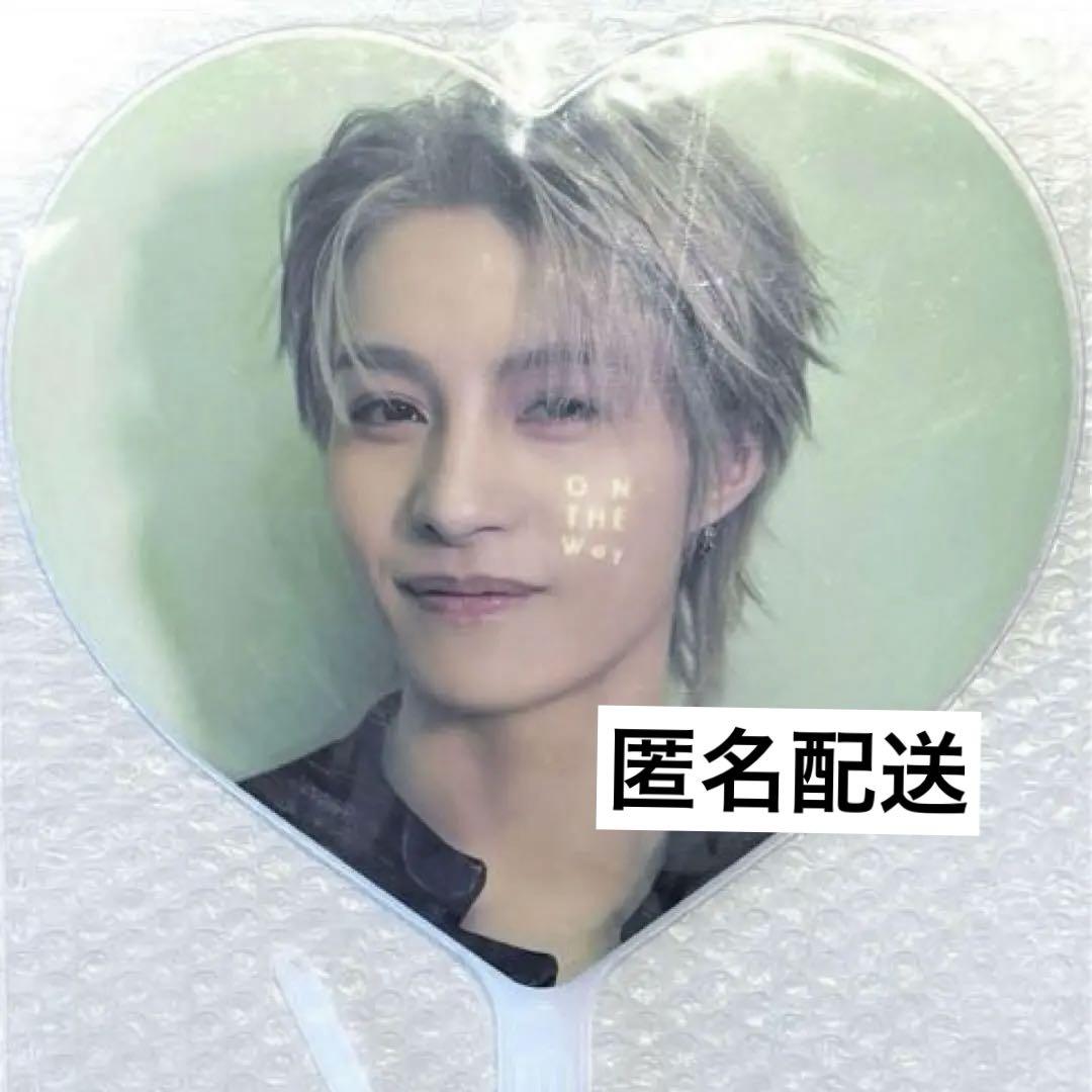 

[USED] WayV ON THE WAY MD Yang Yang Fan