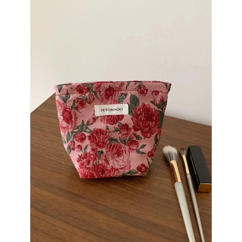 Vintage Makeup Bag Dark Red Floral Jacquard Fabric Cosmetic Pouch Women's Zip Square Clutch Handbag for Toiletries Storage