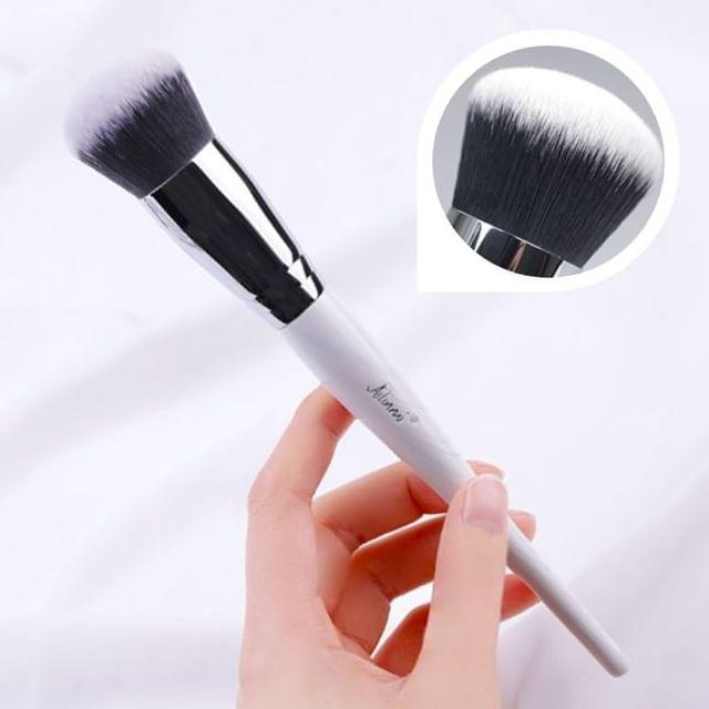 

Jericoure - Foundation Brush U1-1 - 124 - Gray & White