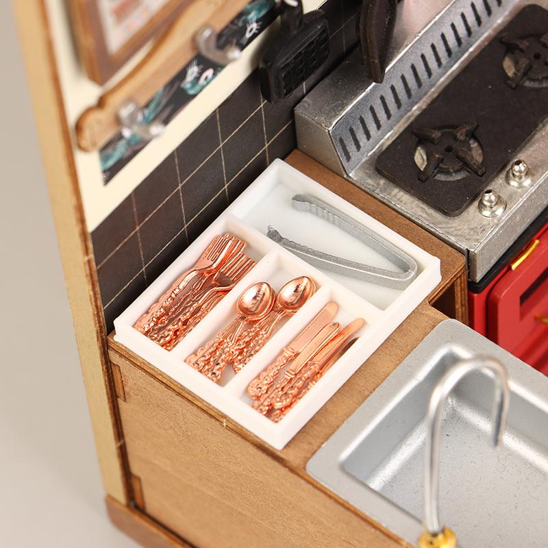 

1Комплект 1:12 кукольных мини-ножей, вилок, ложек, зажимов, столовых приборов с ящиком для хранения, кукольные кухонные принадлежности, утварь, декор, аксессуары