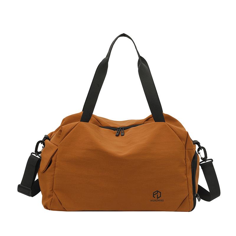 

Versatile Large-Capacity Travel and Sports Bag with Wet/Dry Separation оранжевый