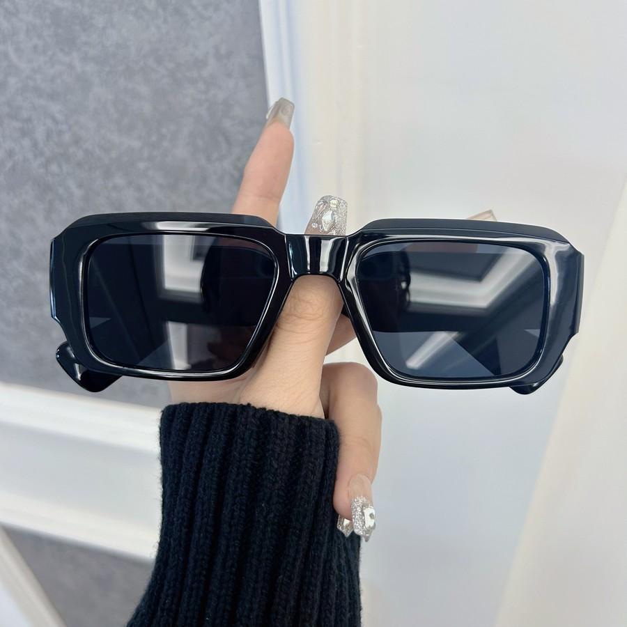 

Классические модные солнцезащитные очки Женские Мужские Other