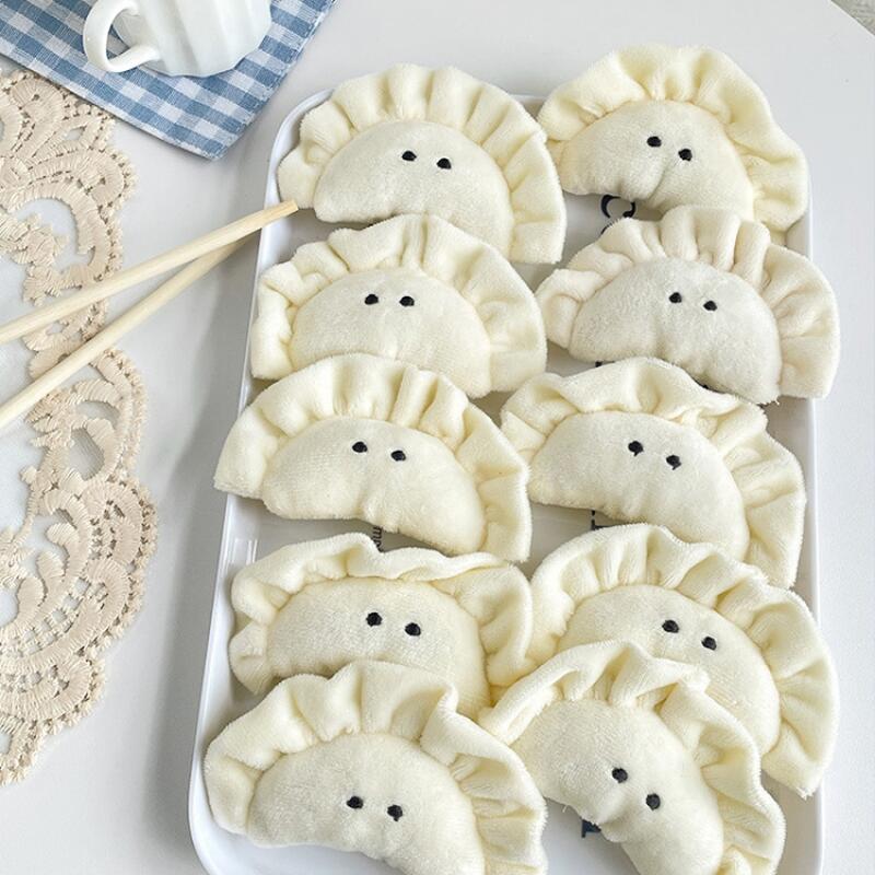 Super cute dumpling doll food keychain, trivial dumpling dumpling