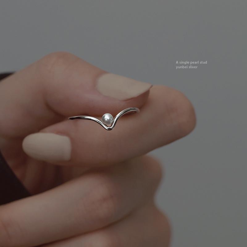 Korean Pearl V-Shaped Open Ring: Women s Retro Fashion with Elegant Style Adjustable Open