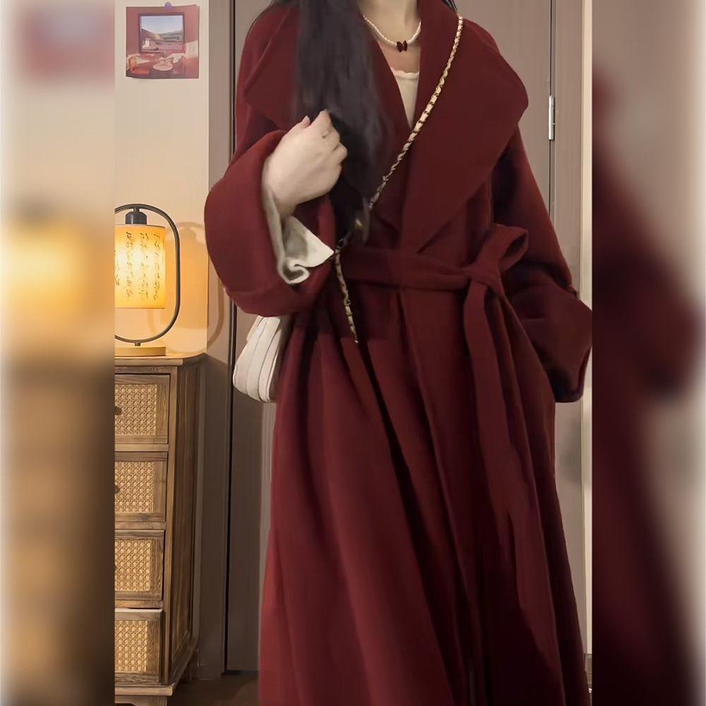 Hepburn Style Vintage Wool Coat - Women's Elegant Red Long Coat for Autumn/Winter
