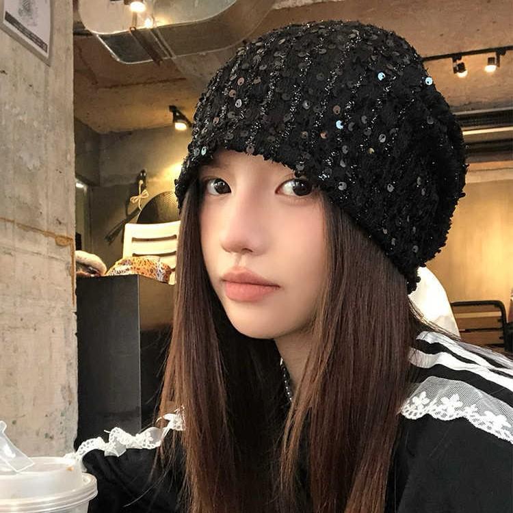 Koreanische Neue Vielseitige Pailletten-Pile-Mütze Herbst und Winter Winddicht Ohrenschutz Kopfmütze Zeigt Gesicht Klein Kalte Mütze Lässige Nachtmütze Trendig