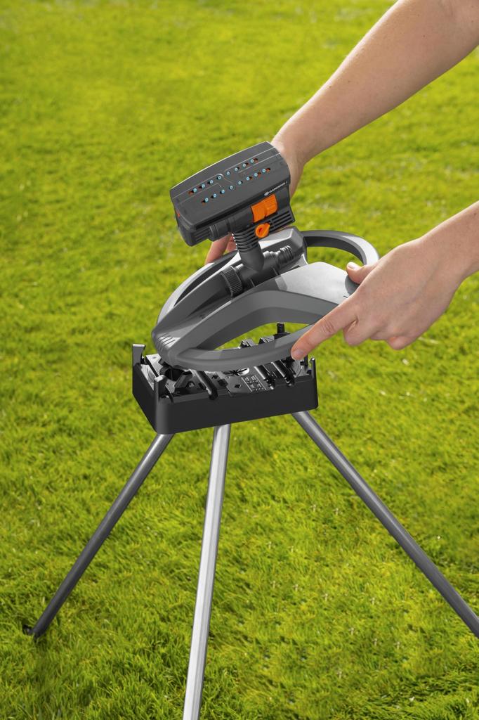 GARDENA Folding Sprinkler Tripod for Outdoor Sprinkler Installation Product Up To 5 Years (18735-20) Warranty