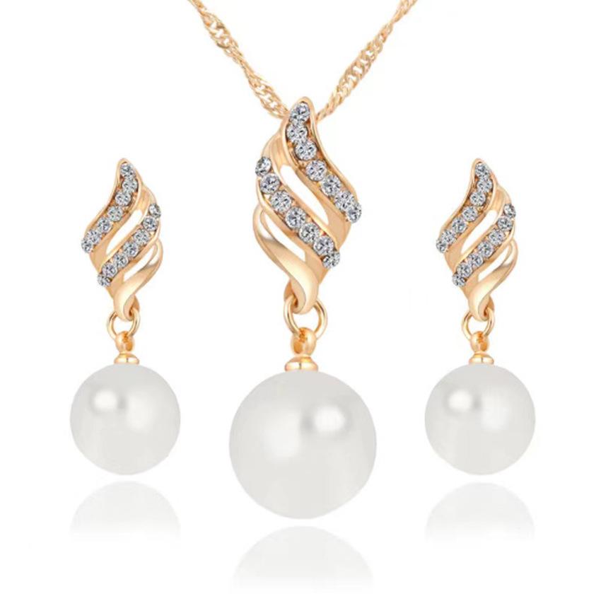 Collana di Moda Orecchini ad Lobo Anello Personalizzato Temperamento Zircone Diamante d'Acqua Set di Gioielli Accessori Orologio da Donna Accessori