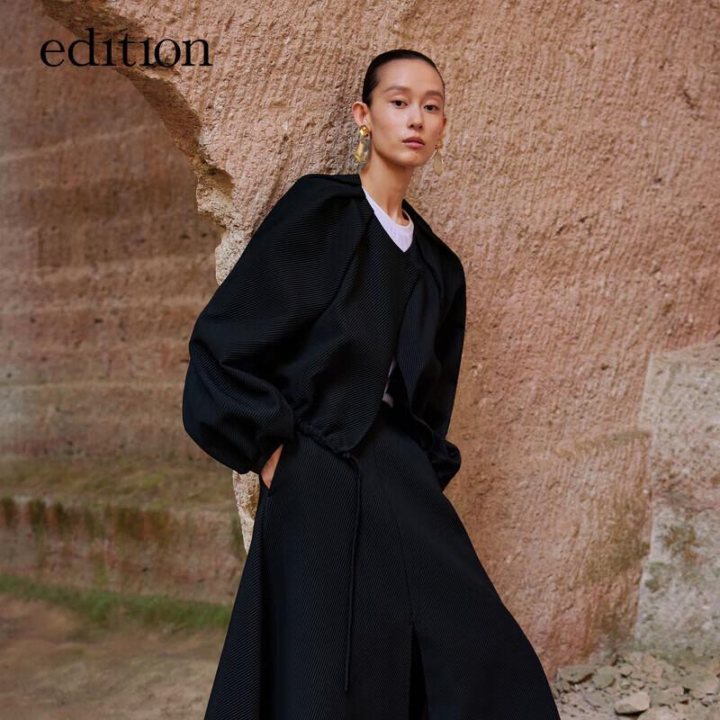 

Edition P-Series Women s Oversized Short Jacket XS 155