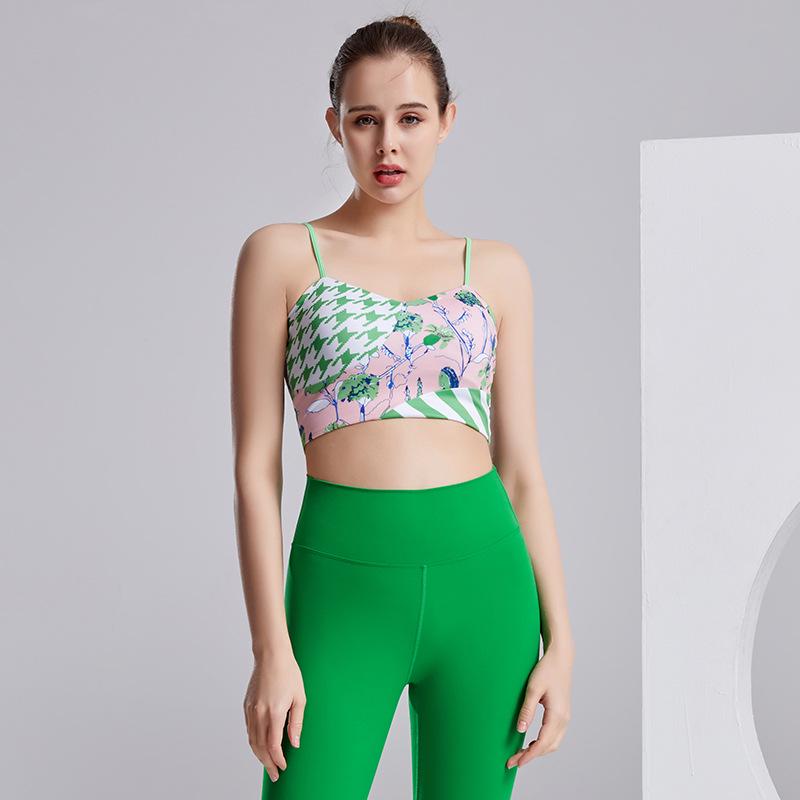 

Женский комплект для йоги с принтом «Фэнтезийный лес»: Необычный топ-бра и спортивные леггинсы Medium