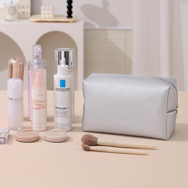 Portable High-Value Cosmetic Organizer Bag