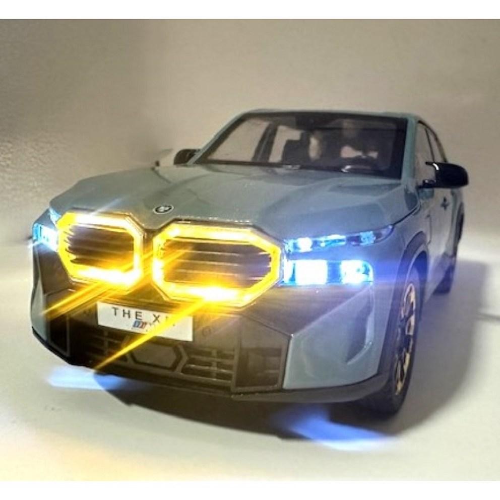 BMW XM SUV 1:24 Scale Diecast Model Car