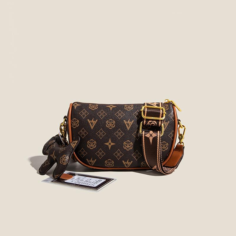 Internet celebrity live broadcast welfare small bag dumpling bag one piece hair old flower saddle bag fashion new shoulder bag messenger bag